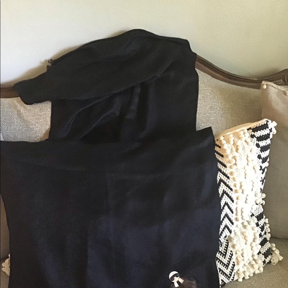FENDI Scarf - Picture 2 of 5